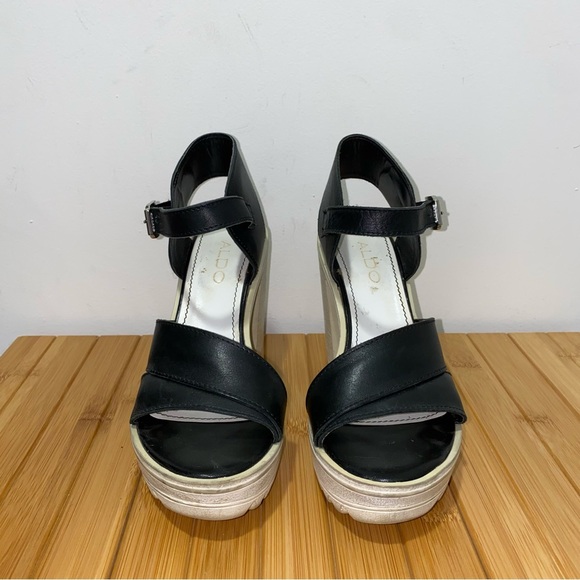 LAST CHANCE | Lug Sole Platform Heels - Picture 2 of 16